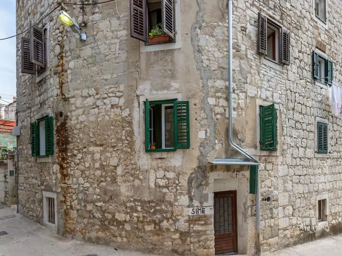 Apartment Bova Spalato 0*,